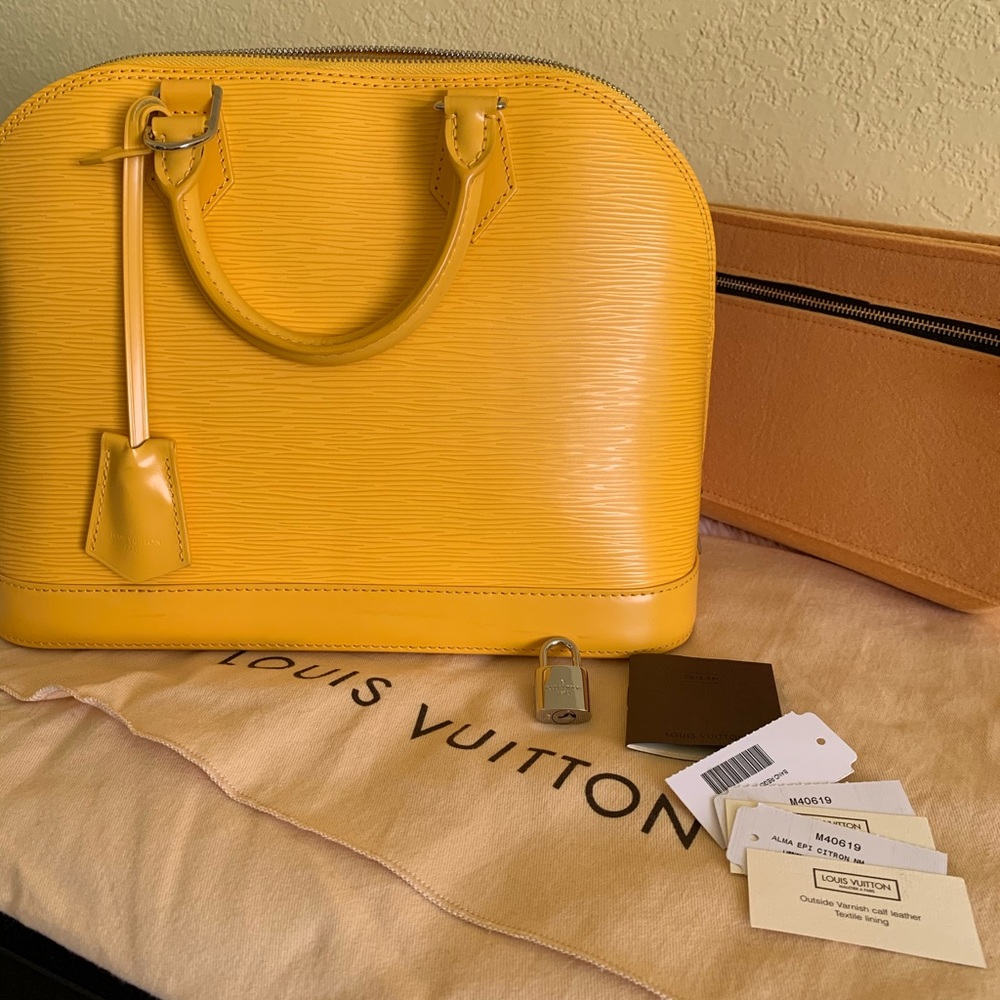 Authentic Louis Vuitton Alma PM in Epi Leather